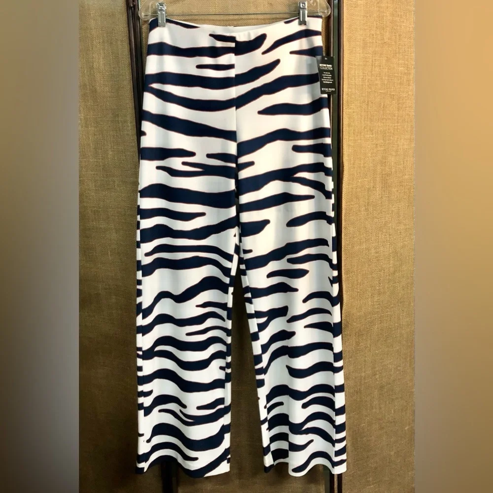 Boston Proper Navy and White Wide Leg Animal Print Pants NWT Size M - Picture 1 of 4